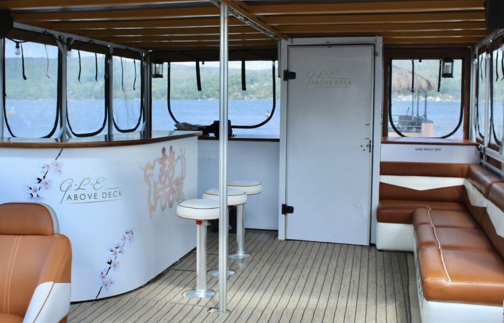 Above Deck - 50ft pontoon boat yacht Above Deck - 50ft pontoon boat yacht